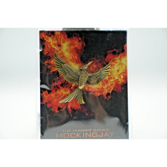Hunger Games Mockingjay Pt 2 Promo Pin Sealed Lions Gate Movie Collectible - Picture 2 of 4